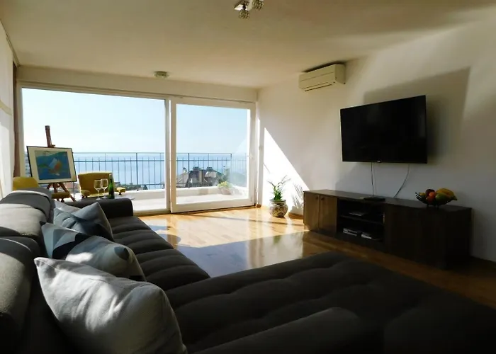 דירה View אופטיה